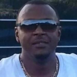 Meet your Posher, Ivory